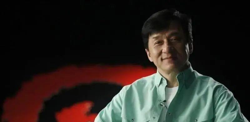 成龍最新消息，不斷突破自我，展現(xiàn)無盡魅力