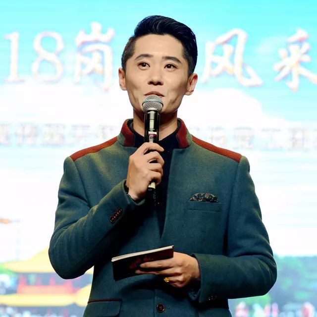 彭于晏最新的影視動(dòng)態(tài)與個(gè)人風(fēng)采展現(xiàn)