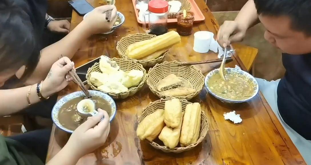鄭州美食最新,鄭州美食最新動態(tài)，傳統(tǒng)與創(chuàng)新交融的魅力城市